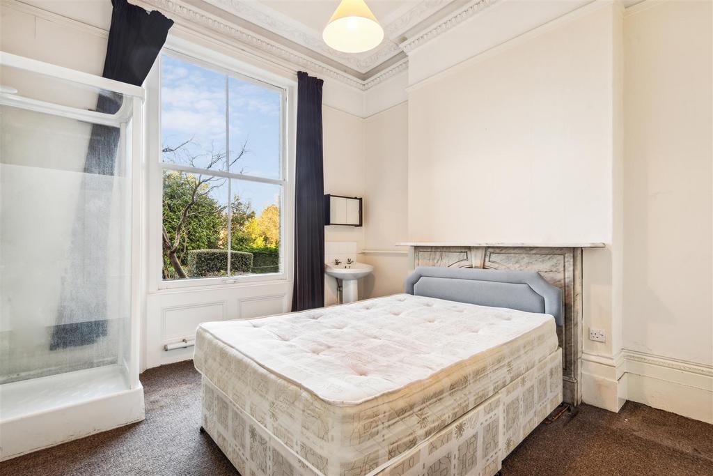 Grove Park Road, W4 - FOR SALE