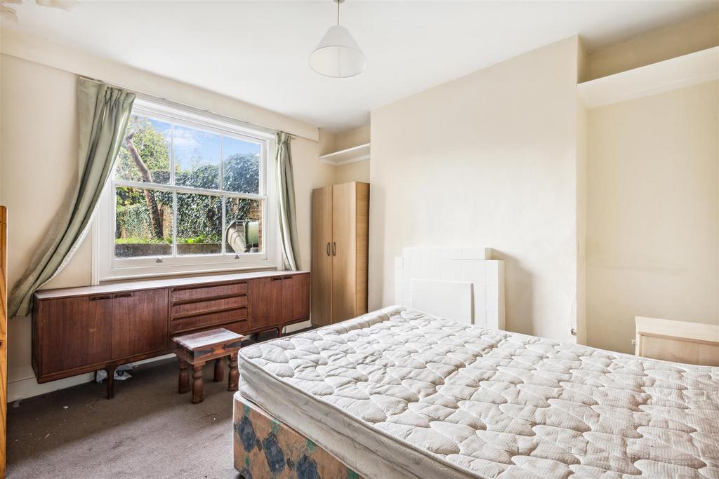 Grove Park Road, W4 - FOR SALE