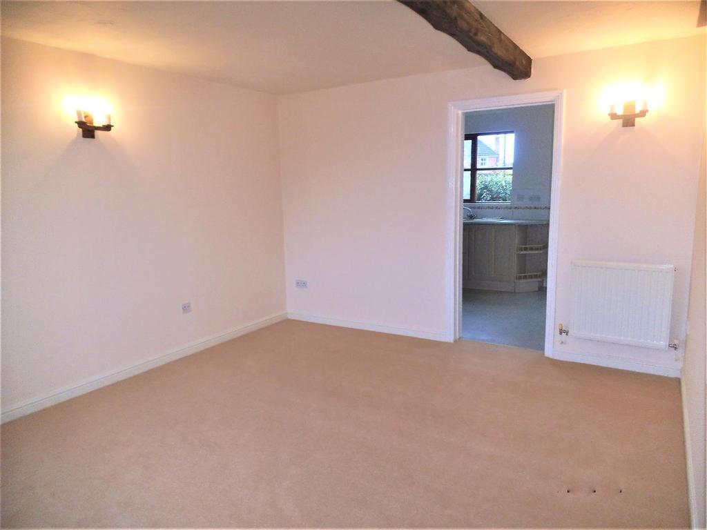 Standen Way, St Andrews Ridge 3 bed end of terrace house £1,150 pcm