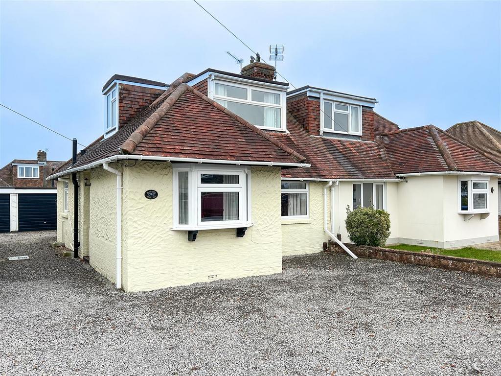 Marlborough Grove, Portchester 3 bed semidetached bungalow £300,000