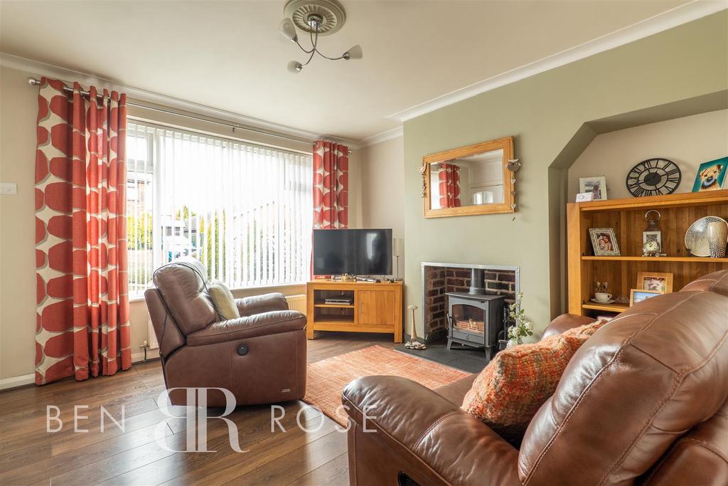 Southdowns Road, Chorley 3 bed semidetached house £179,995