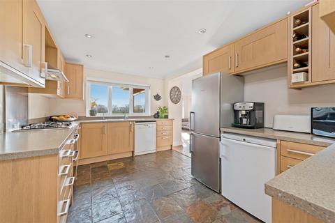 Oak Tree House Winkfield Road, Windsor, SL4 4BA