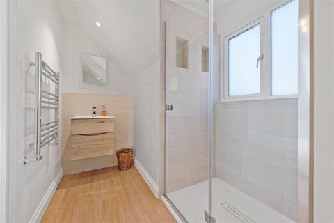 Oak Tree House Winkfield Road, Windsor, SL4 4BA