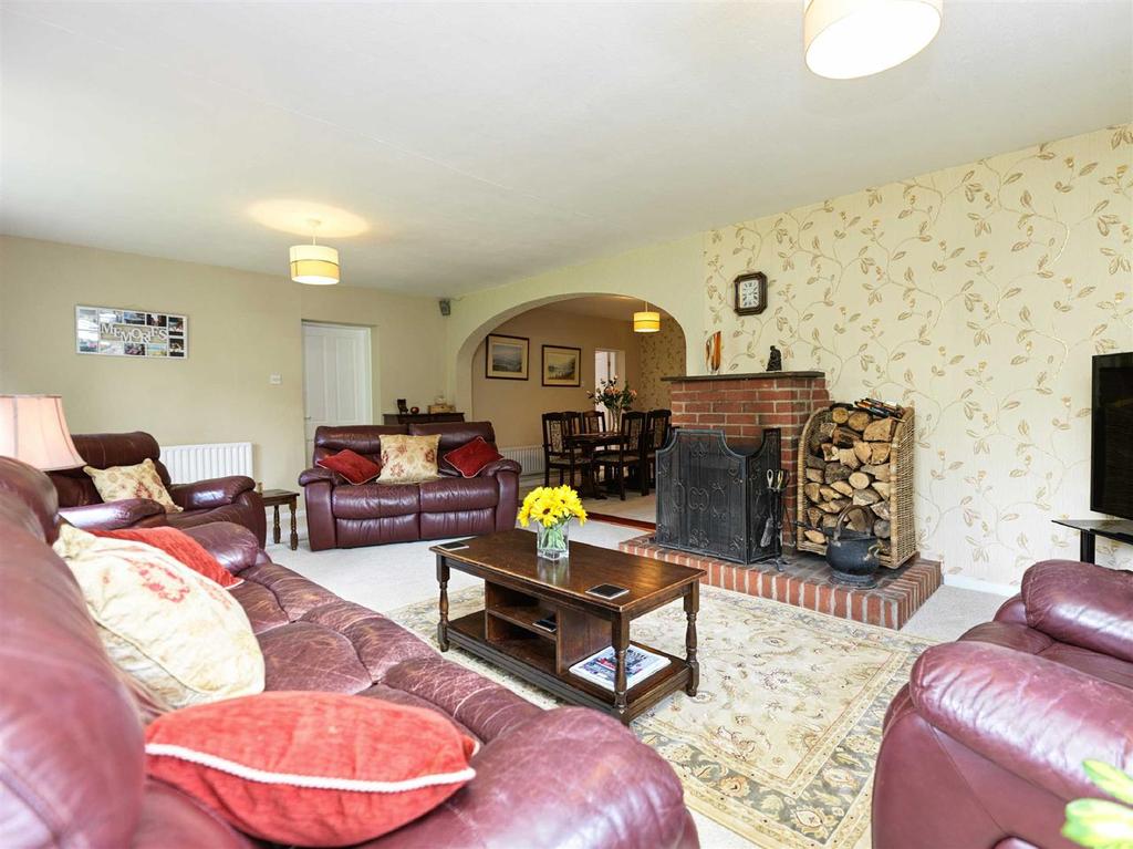 High Ercall, TF6 6AE 4 bed bungalow for sale £595,000