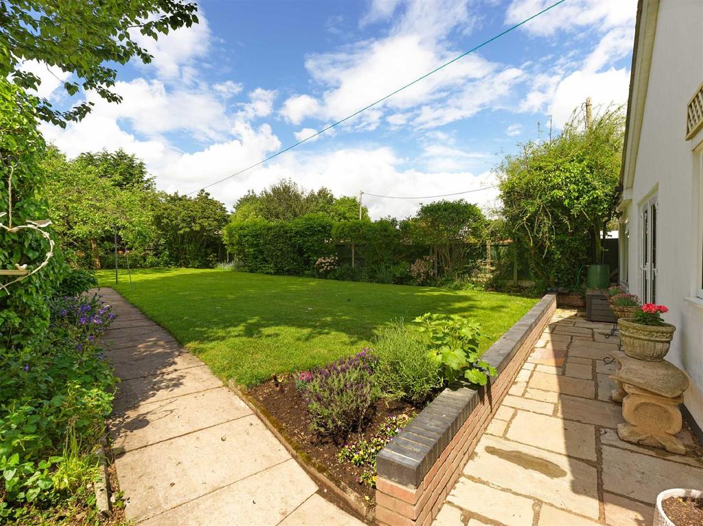 High Ercall, TF6 6AE 4 bed bungalow for sale £595,000