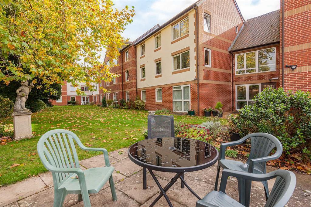 Communal garden furniture