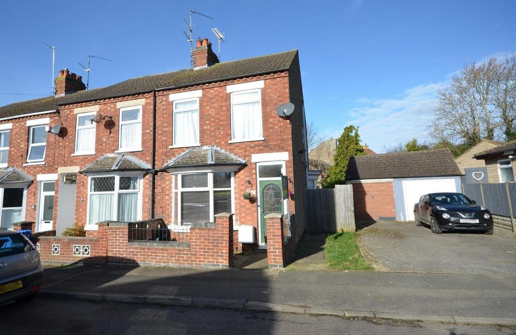 Loatland Street, Desborough, Kettering 2 bed end of terrace house for