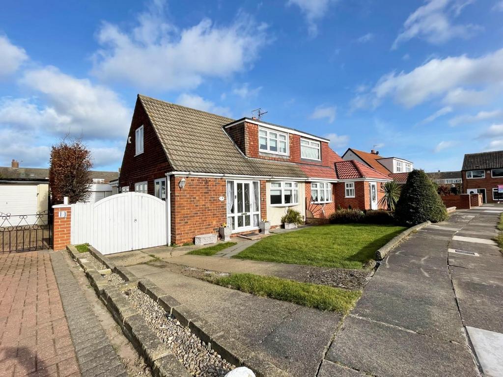 Retford Grove, Fens, Hartlepool 3 bed semidetached bungalow £179,950