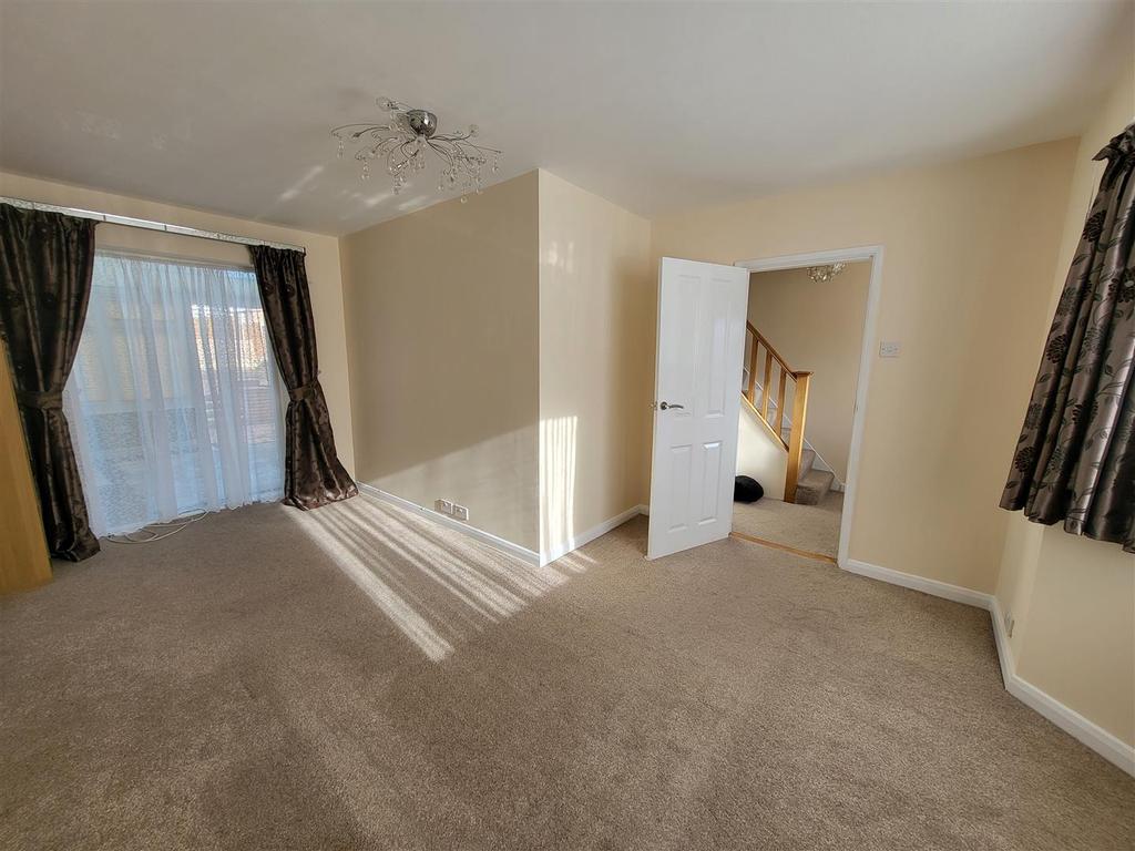 Copperfield Road, Rochester 3 bed house £1,400 pcm (£323 pw)