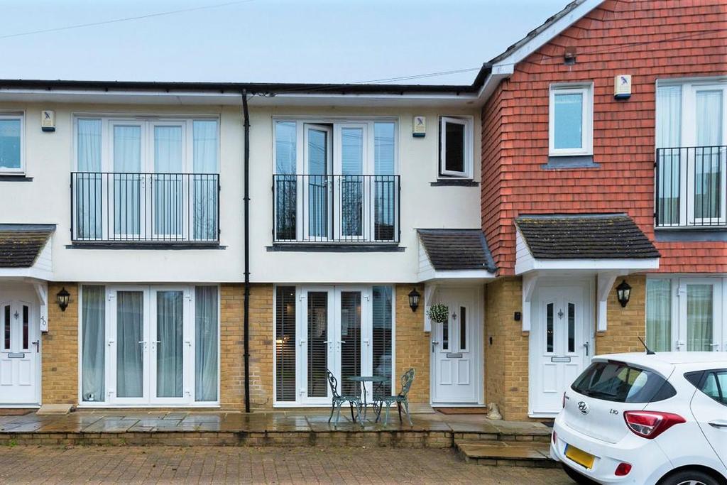 Shortlands Gardens, Shortlands, BR2 2 bed terraced house £450,000
