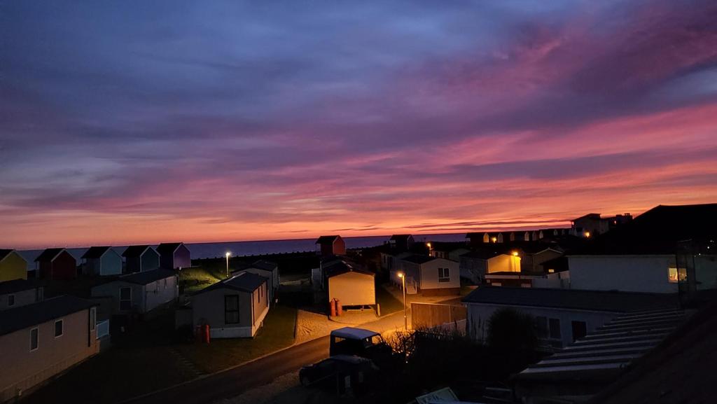 Sunset btn Rd.jpg