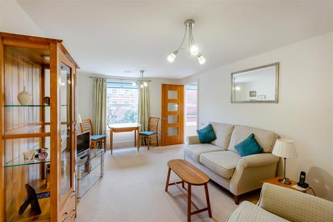 1 bedroom apartment for sale - Peel Court, College Way, Welwyn Garden City, Hertfordshire, AL8 6DG