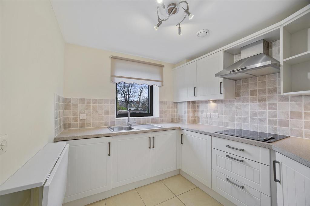 Kitchen 28 MG.jpg