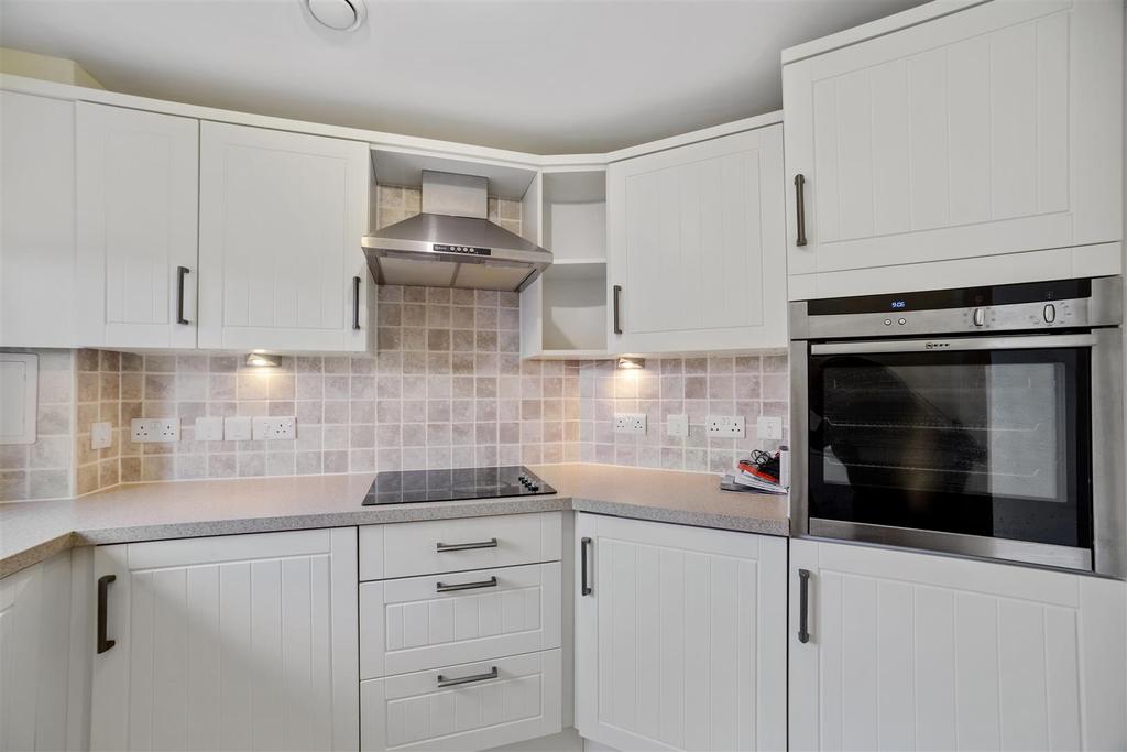 Kitchen 28 MG(b).jpg