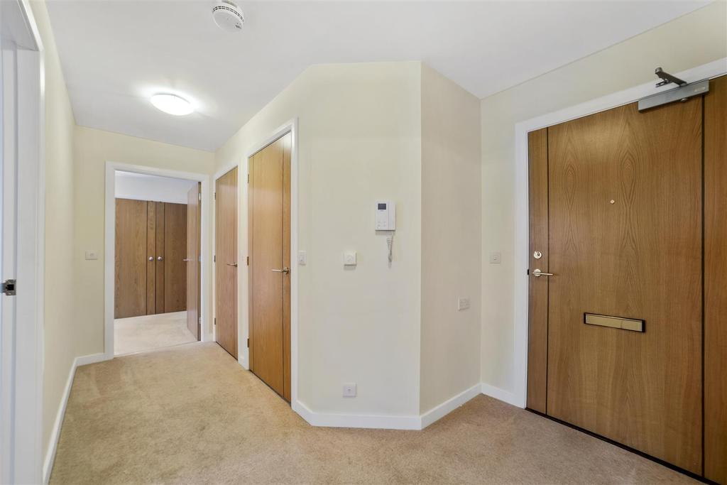 Entrance Hall 28 MG.jpg