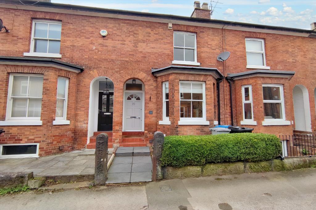 Byrom Street, Altrincham 2 bed terraced house £1,600 pcm (£369 pw)