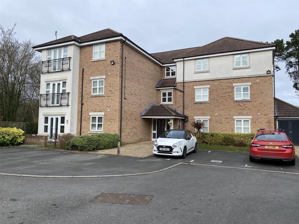 Orchard Place, Spital, Wirral 2 bed apartment £229,950