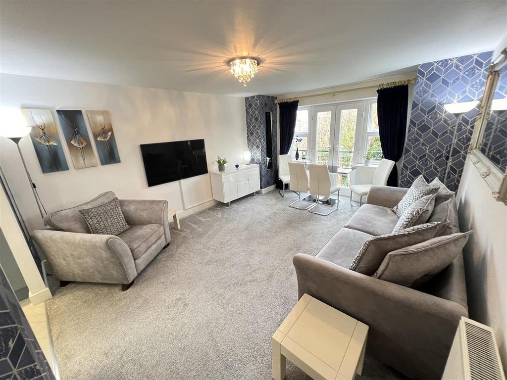 Orchard Place, Spital, Wirral 2 bed apartment £229,950
