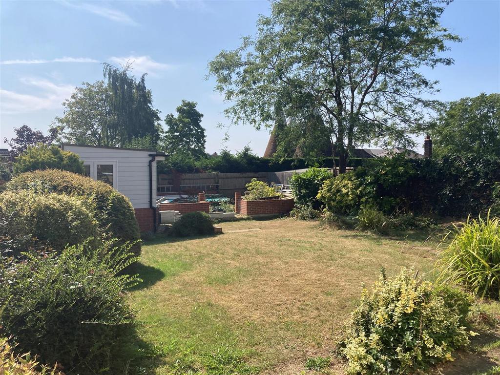 Beechwood Road, Maidstone 5 bed detached house for sale £580,000