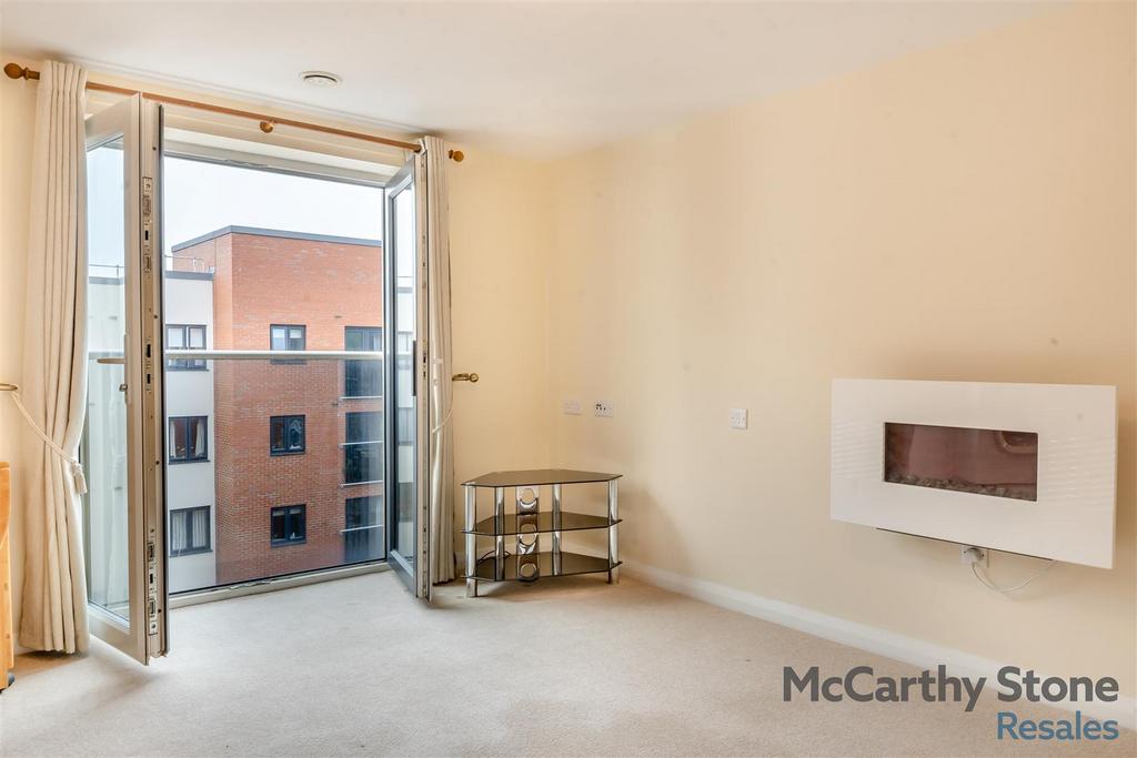 8628539-interior07.jpg