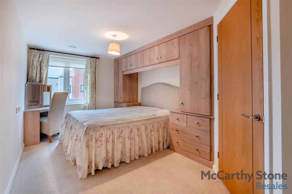 8628539-interior01.jpg