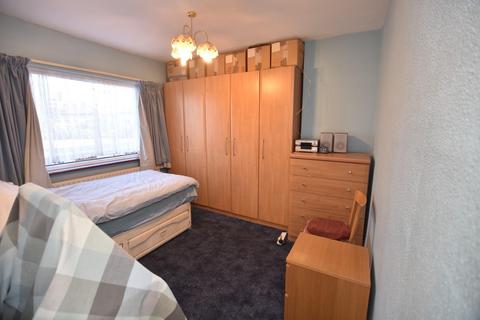 93a Holyrood Avenue, Harrow, HA2 8UD