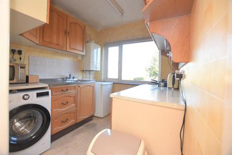 93a Holyrood Avenue, Harrow, HA2 8UD