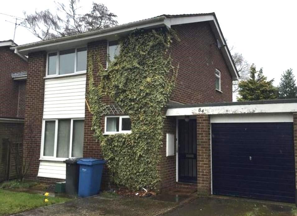 Tavistock Road, Fleet 3 bed detached house £1,600 pcm (£369 pw)