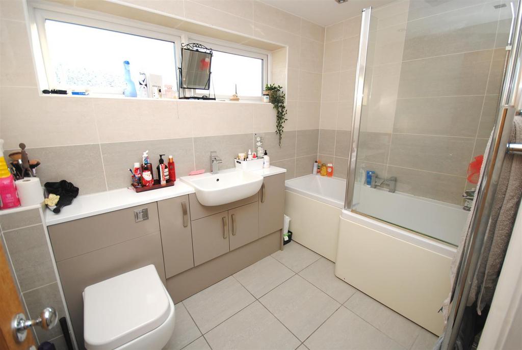 9chuurchplacebath.JPG