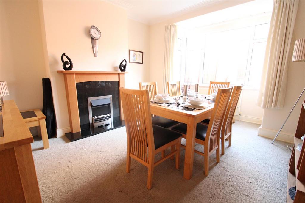 Willow Road, Darlington 3 bed semidetached house for sale £170,000