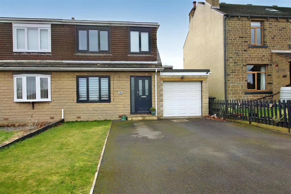 Lidgett Lane, Skelmanthorpe... 3 bed semidetached house £265,000