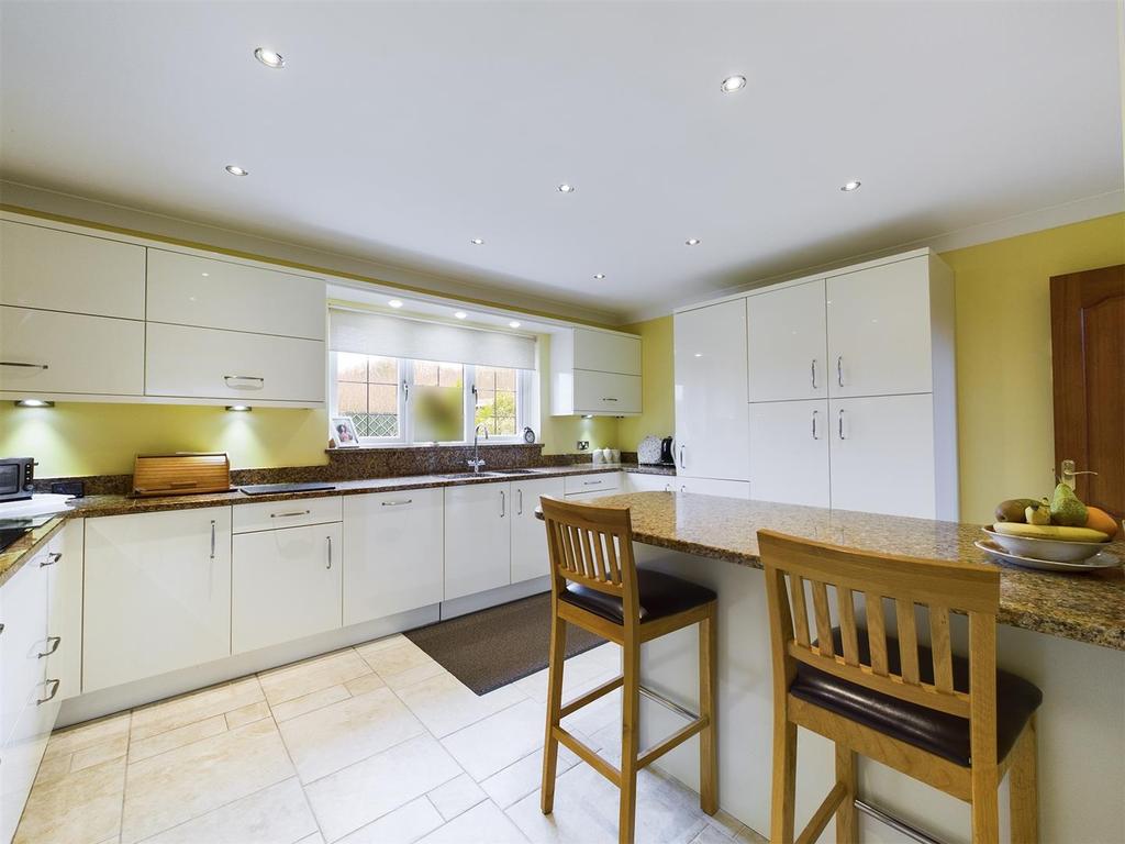 Kitchen 3