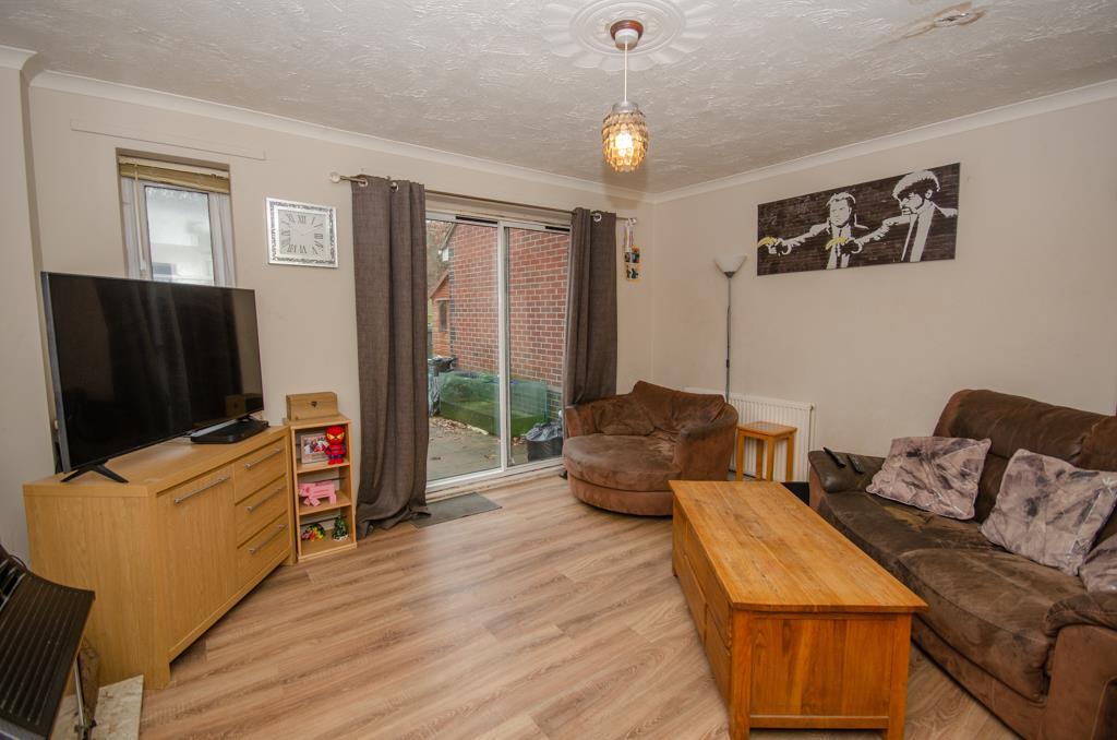 Thomas Avenue, Emersons Green... 2 bed semidetached house £275,000