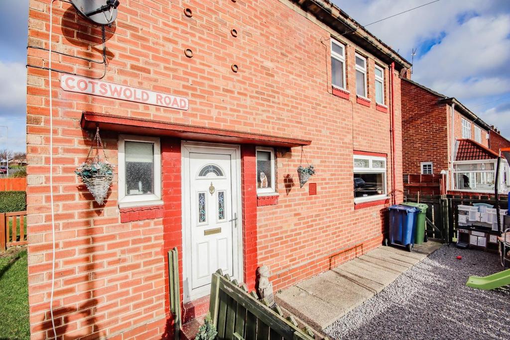Cotswold Road, Hylton Castle, Sunderland North, SR5 3LE 3 bed semi