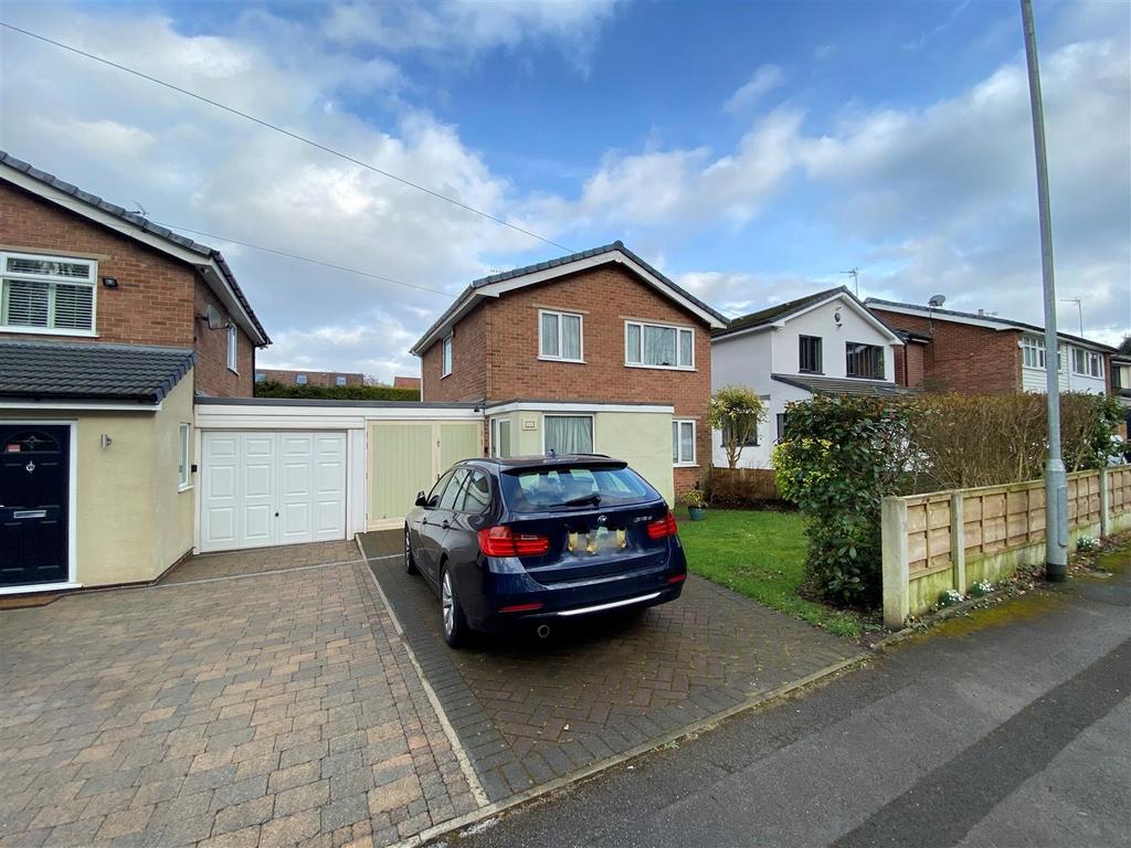 Altrincham Road, Wilmslow 3 bed detached house £475,000