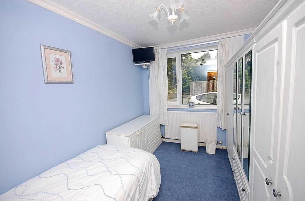 BEDROOM 3.jpg