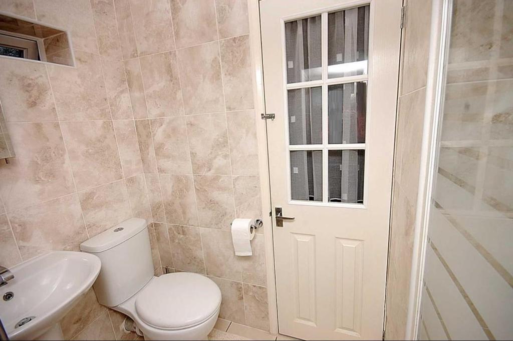 EN SUITE.jpg