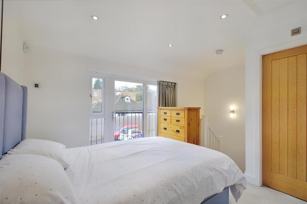Bedroom 1 3.jpeg