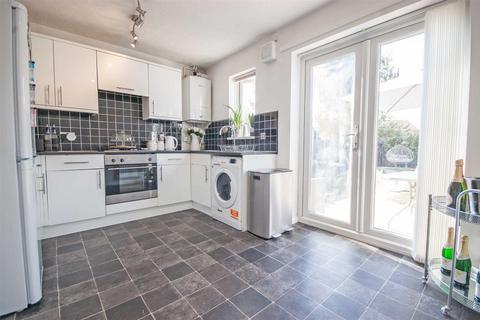 25 Ramshaw Drive, Chelmsford, CM2 6US