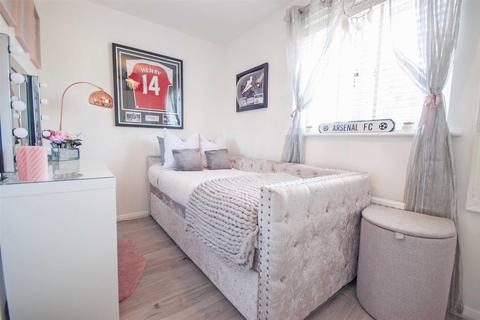 25 Ramshaw Drive, Chelmsford, CM2 6US