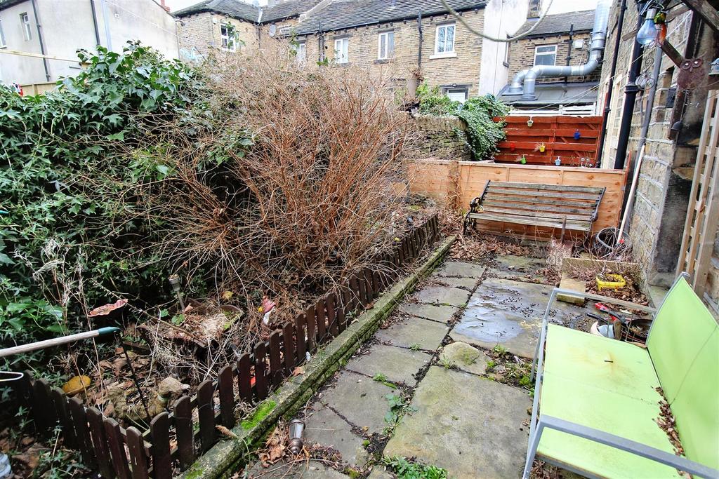 Westgate, Almondbury, Huddersfield, HD5 8XQ 2 bed cottage for sale £