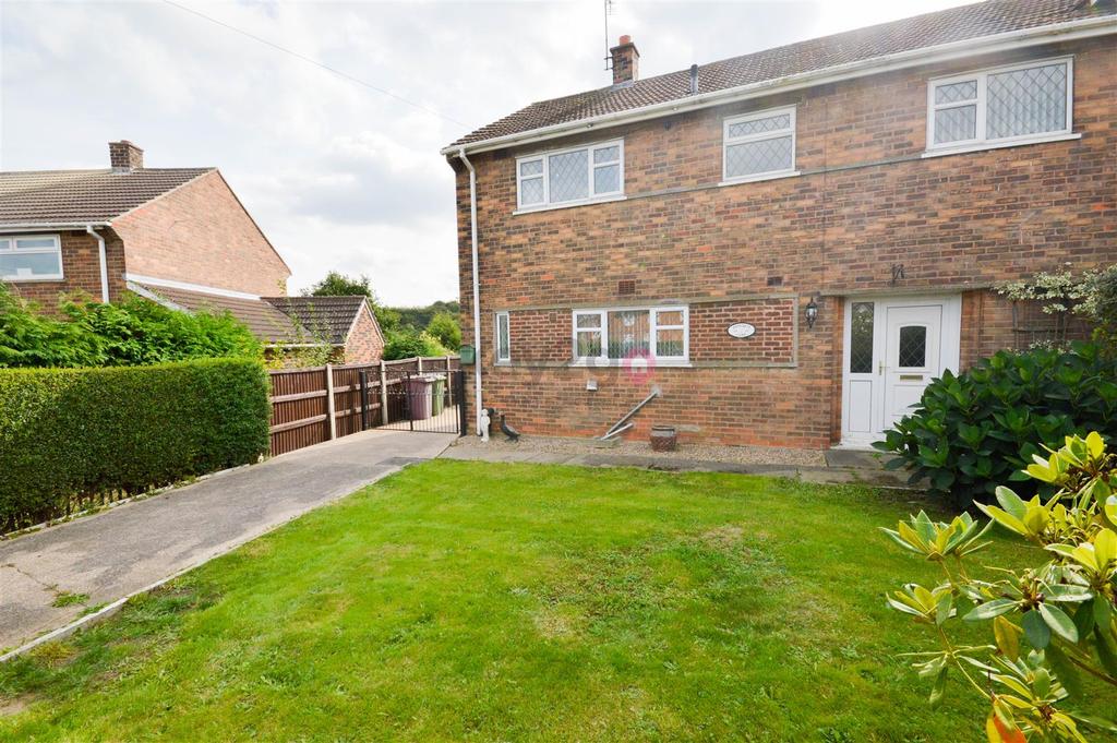 Ducksett Lane, Eckington, Sheffield, S21 4 bed semidetached house £210,000