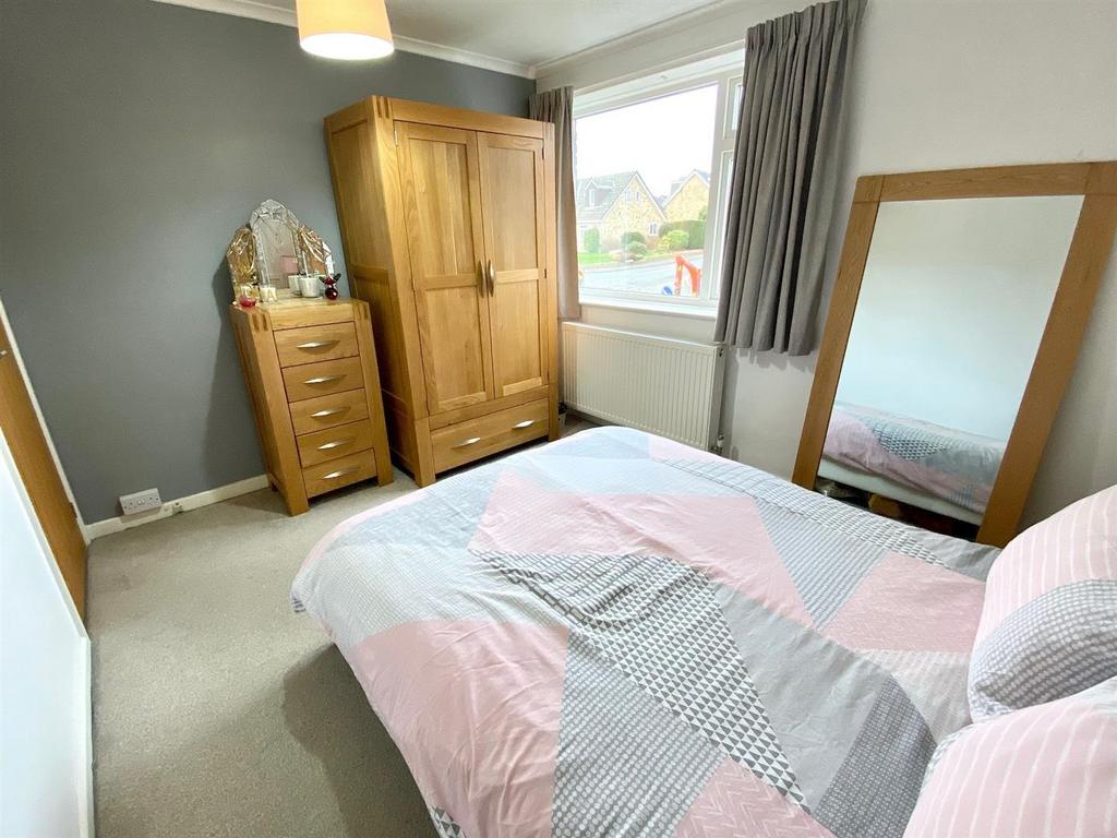 Priory way 73 bed 2.jpg