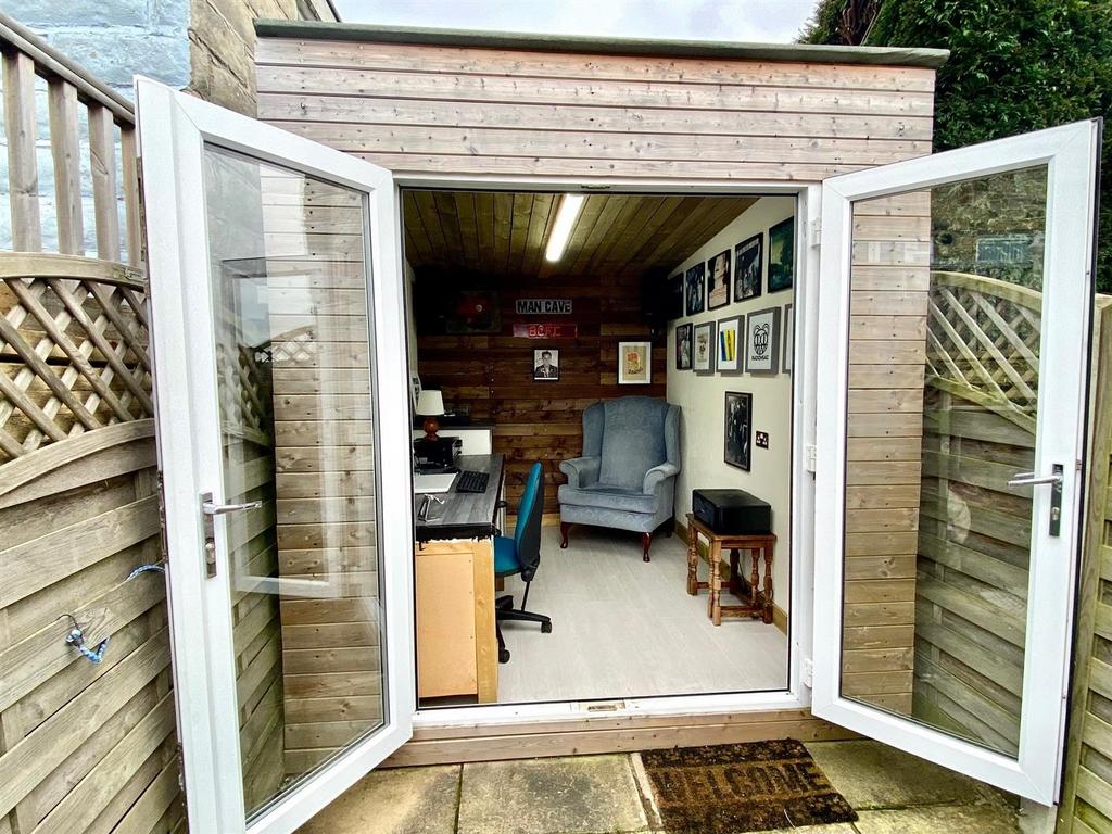 Priory way 73 man cave 2.jpg