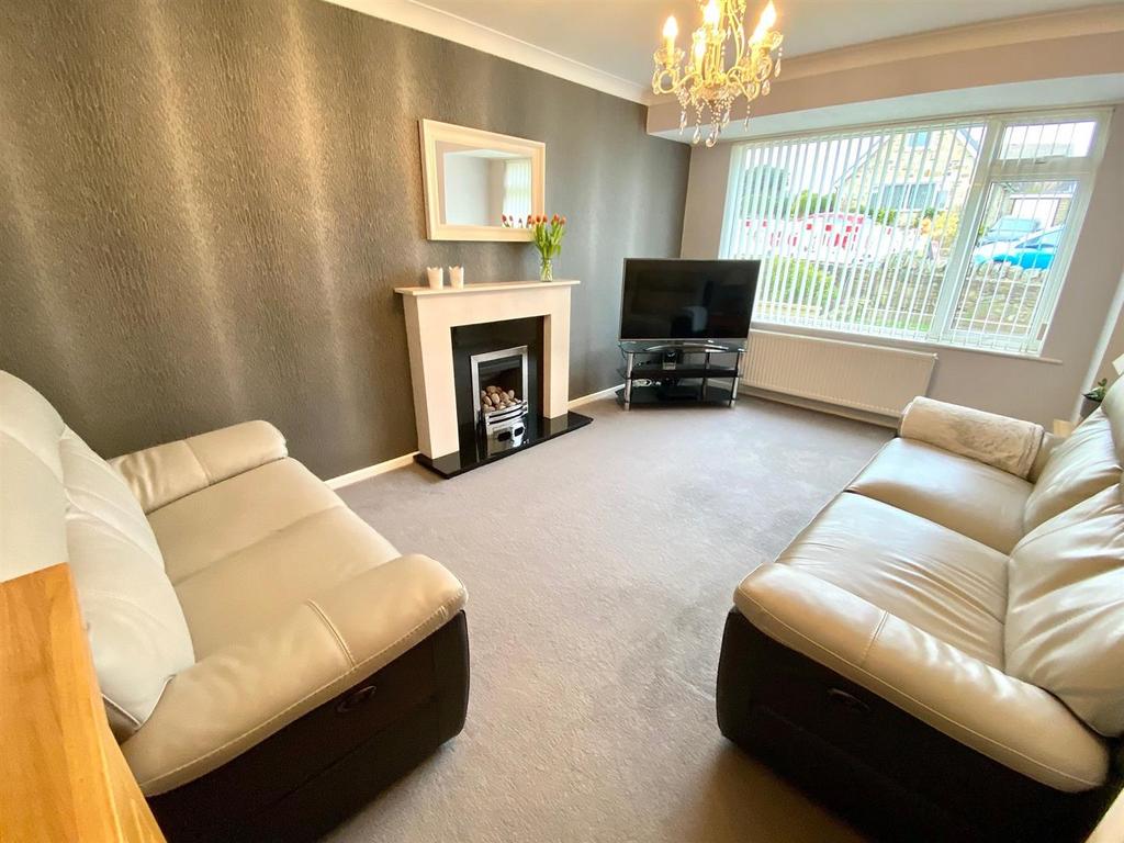 Priory way 73 lounge 2.jpg