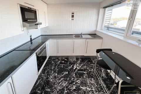 17 Chatterford End, Basildon, SS14 2DQ