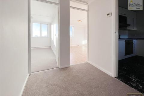 17 Chatterford End, Basildon, SS14 2DQ