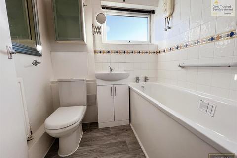 17 Chatterford End, Basildon, SS14 2DQ