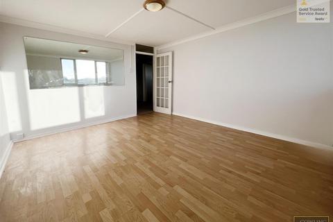 17 Chatterford End, Basildon, SS14 2DQ