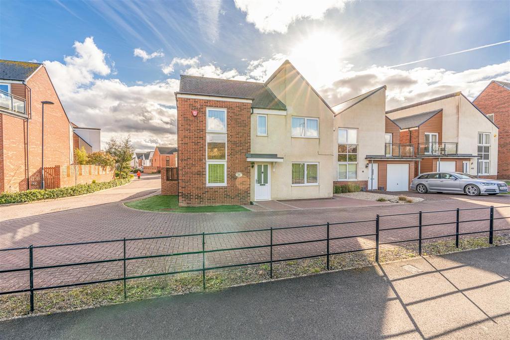 Bowden Close, Great Park, NE13 4 bed detached house £1,400 pcm (£323 pw)